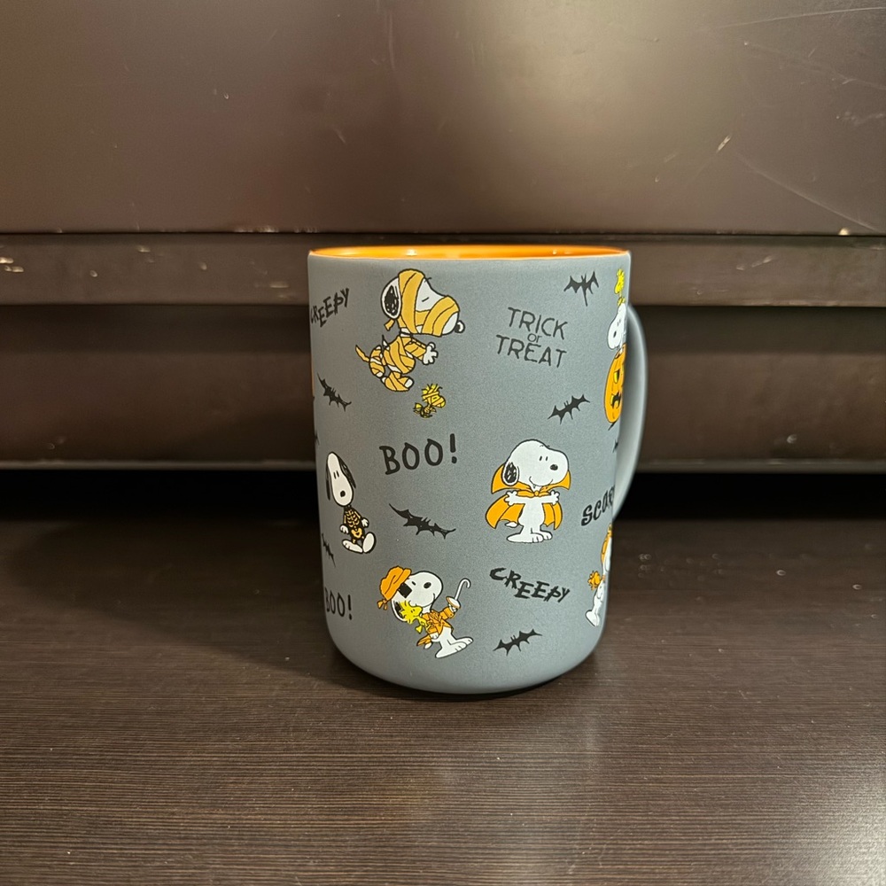 SNOOPY Soft Touch HALLOWEEN Mug * TRICK OR TREAT * BOO * CREEPY